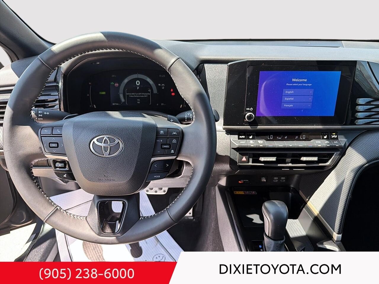 2025 Toyota Camry HYBRID SE UPGRADE AWD / CLEAN CARFAX / MOONROOF / ALLOY WHEELS / CARPLAY AND ANDROID AUTO Underground Mississauga - photo #13