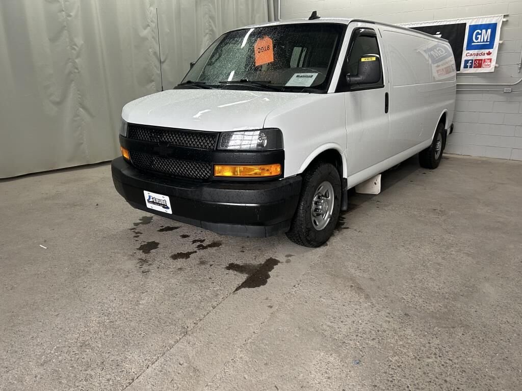 2018 CHEVROLET FOURGONNETTE UTILITAIRE LONGUE EXPRESS Traction arrière 2500 155 po White Rivière-du-Loup - photo #2