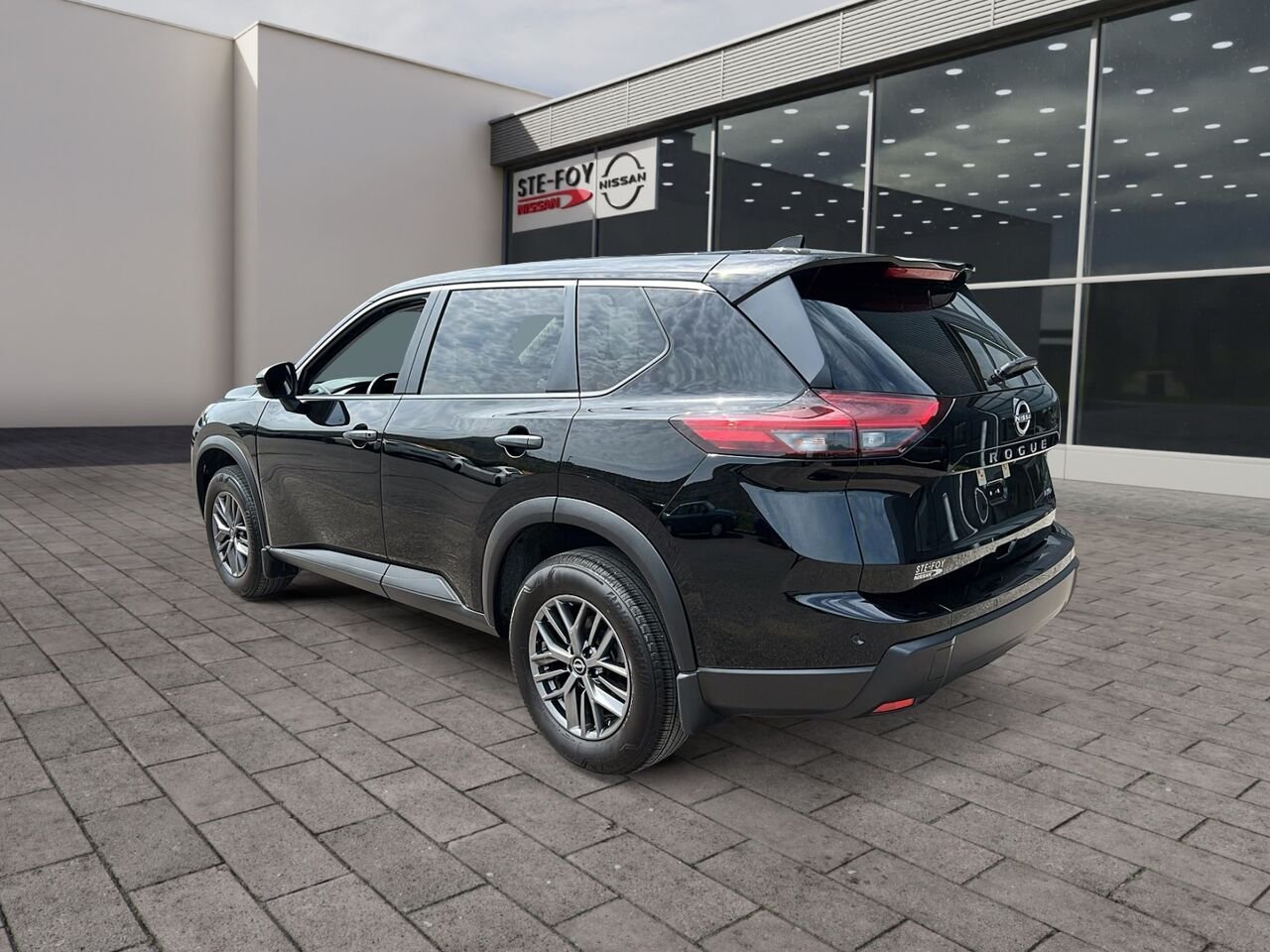 Nissan Rogue 2024 Noir Québec - photo #3