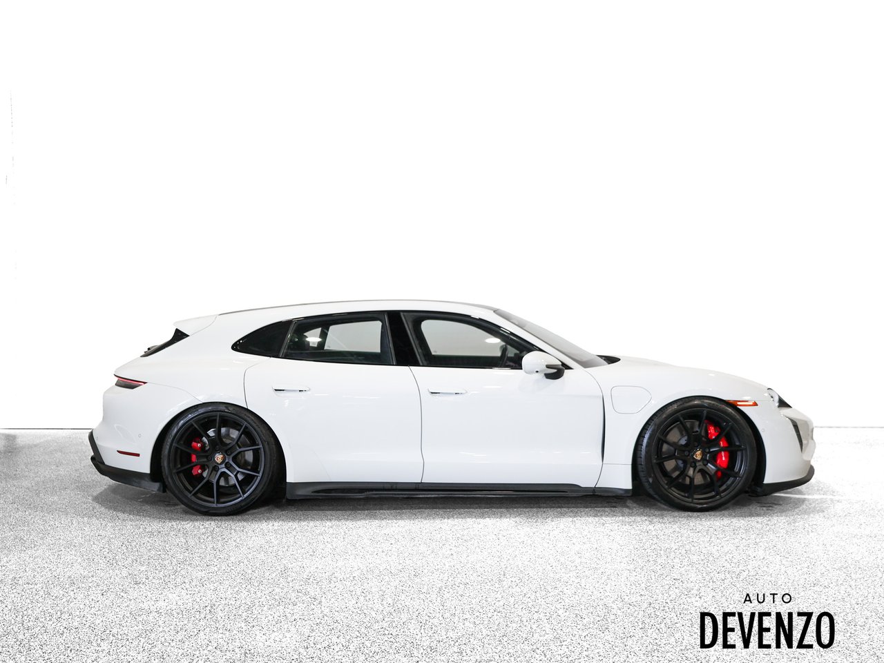 2023 Porsche Taycan White Saint-Eustache - photo #1