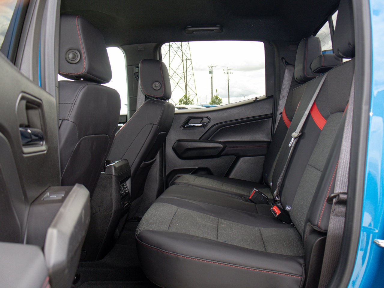 2024 Chevrolet Colorado 4WD Crew Cab Z71 Blue Sherwood Park - photo #30