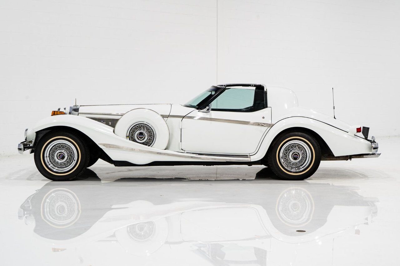 1981 Phillips Motor Car Berlina Coupe Only 1 of 78 produced. Very rare | PRIX EN USD White Montreal - photo #5