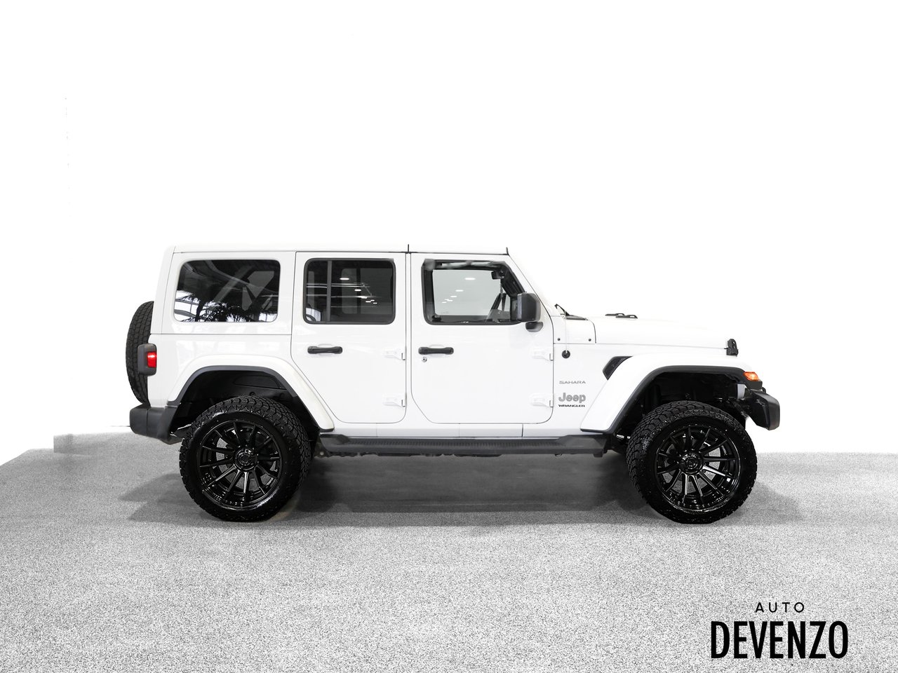 Jeep Wrangler 2023 Blanc Saint-Eustache - photo #1