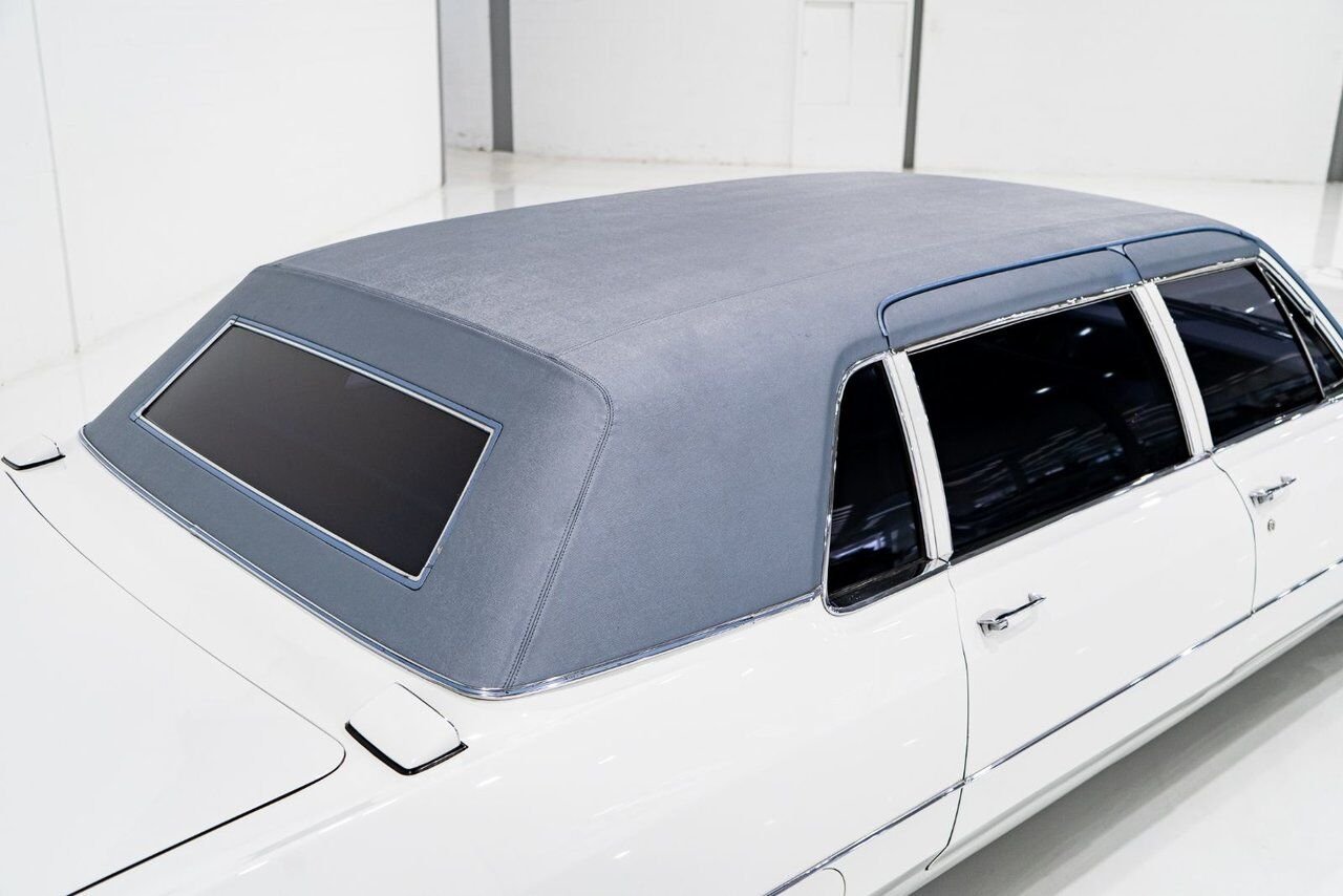 Cadillac Fleetwood **PRICE IN USD** Factory Limo dual AC with only 18,892 miles 1966 Blanc Montréal - photo #37