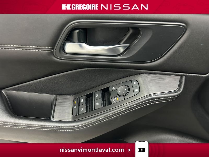 Nissan Rogue 2023 Blanc Laval - photo #22
