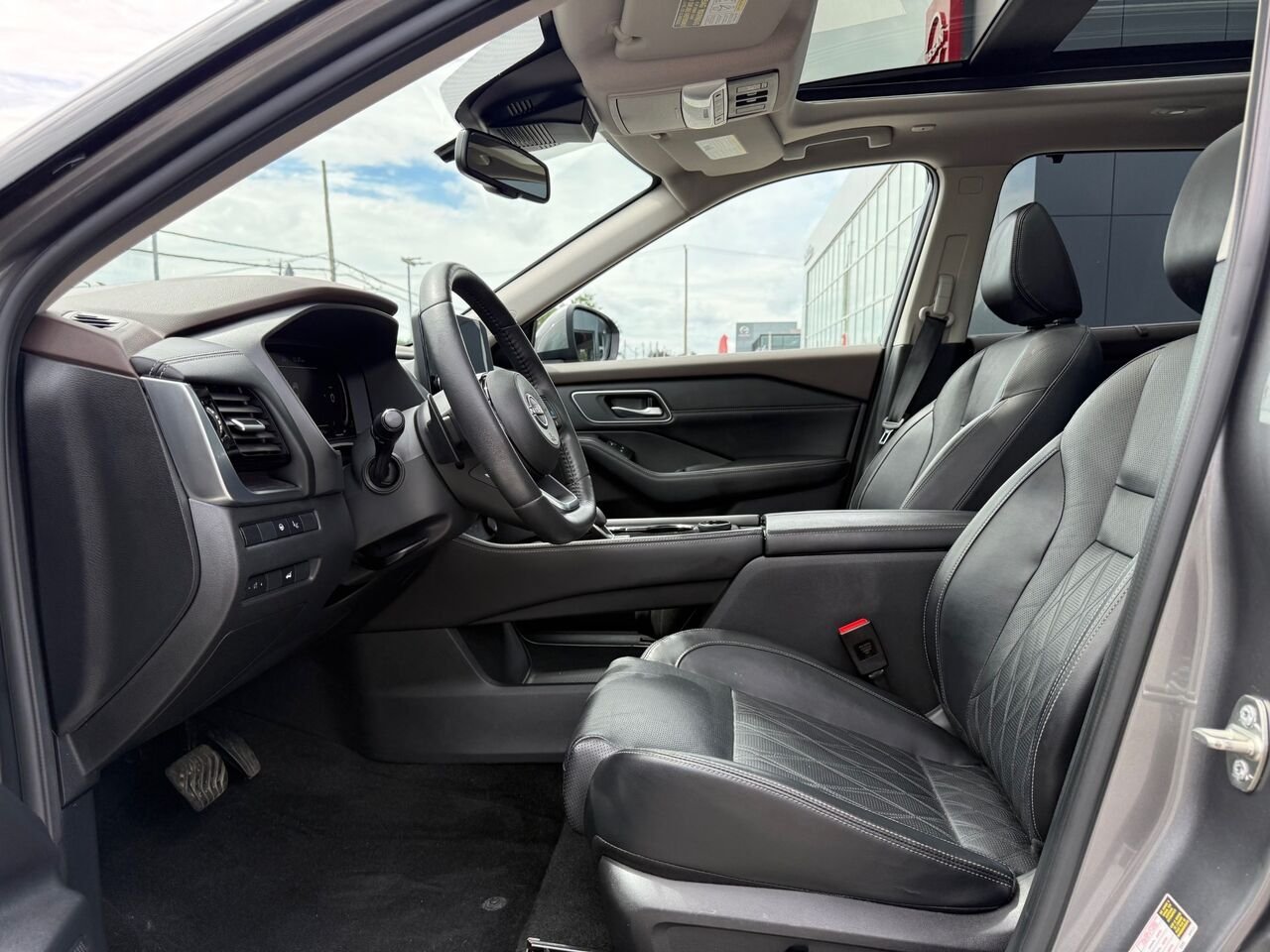 Nissan Rogue PLATINUM | SEULEMENT 16 246KM!! 🔥 2022 Gris Châteauguay - photo #9