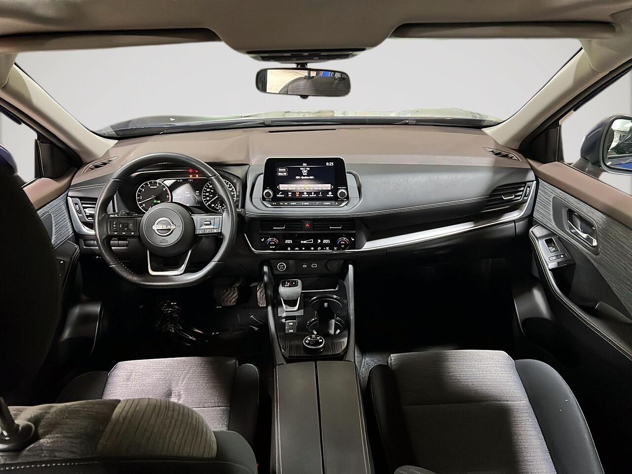 2023 Nissan Rogue SV TI Blue Québec - photo #9