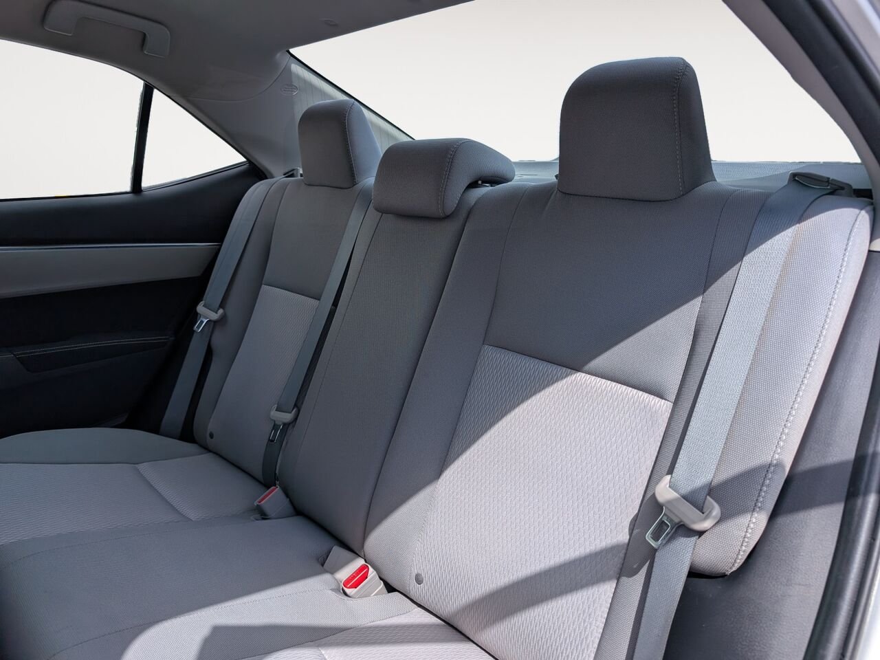 2014 Toyota Corolla 2T1BURHE0EC100954 Silver Sherbrooke - photo #8