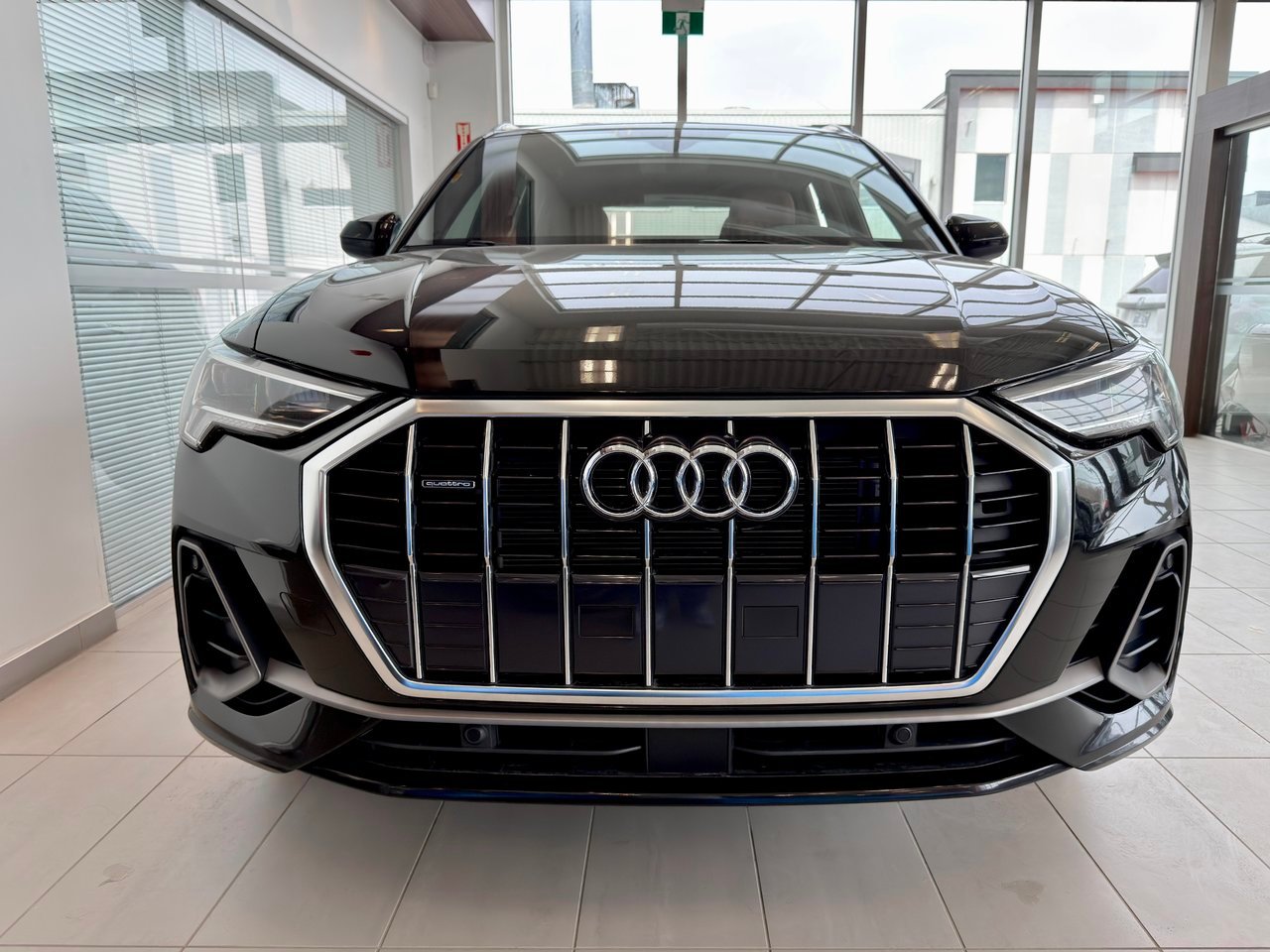 2023 Audi Q3 Black Notre-Dame-des-Prairies - photo #5