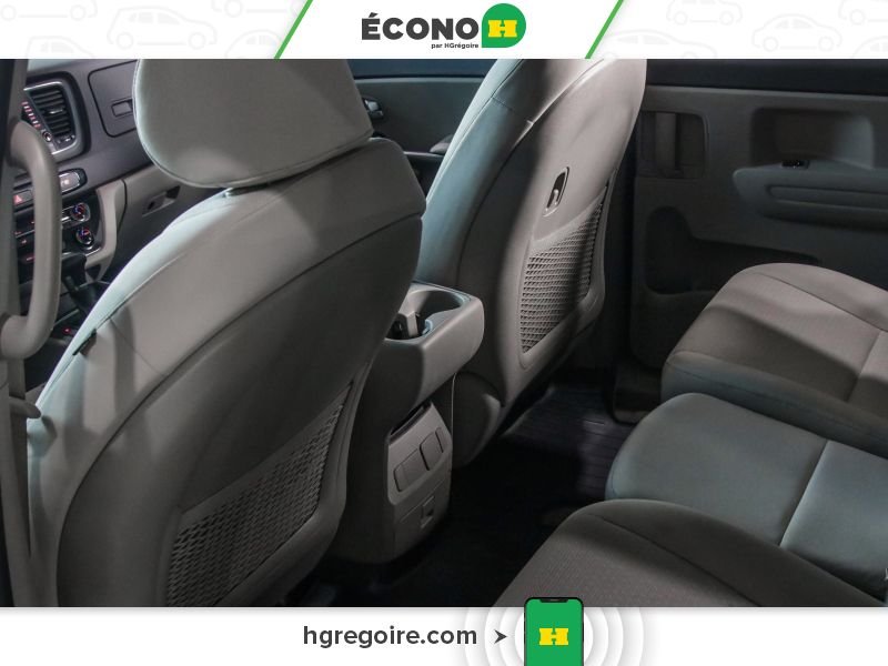 Kia Sedona 2017 Argent Laval - photo #18