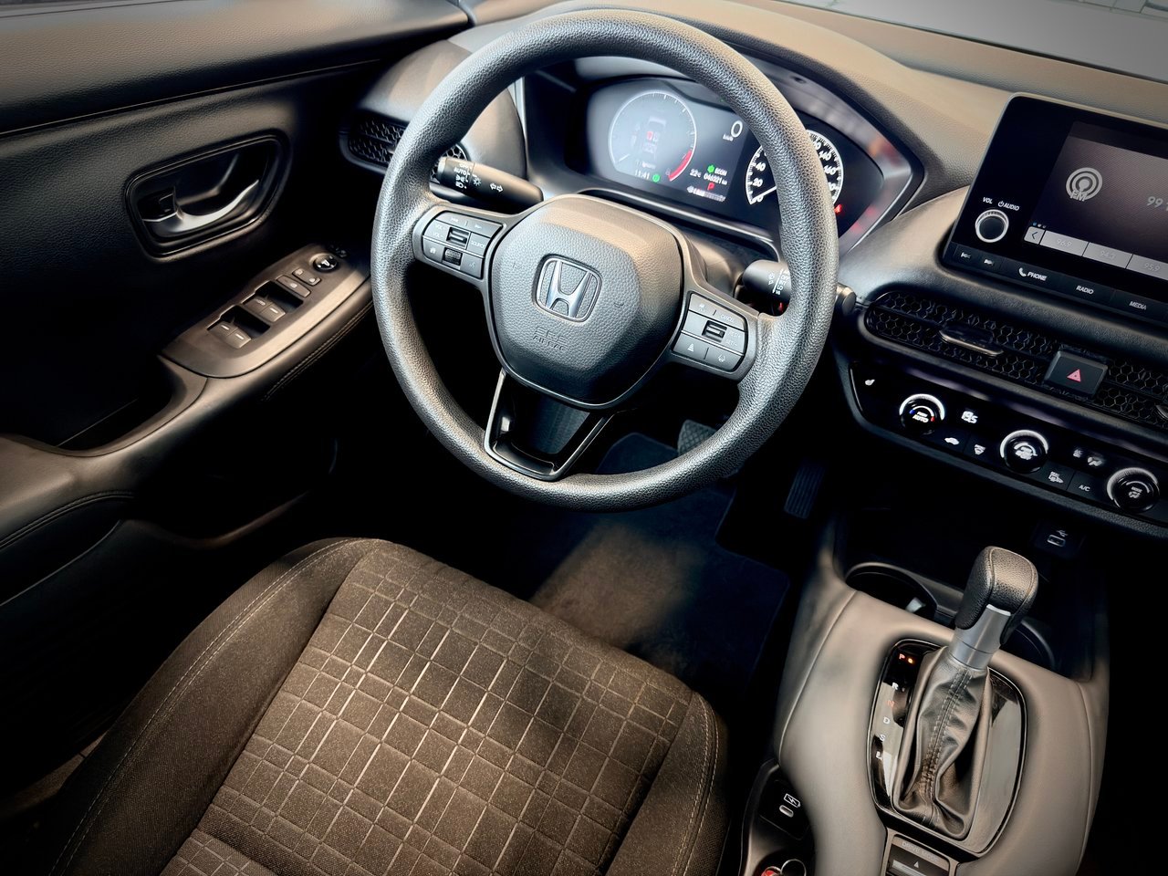 2024 Honda HR-V Black Notre-Dame-des-Prairies - photo #16