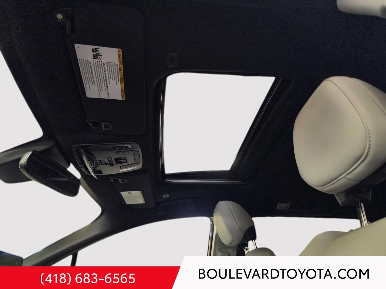 Toyota Sienna 99684A-77 | XSE, 7 places 2025 Noir Québec - photo #10