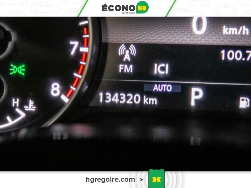 2022 Nissan Pathfinder Green Laval - photo #19