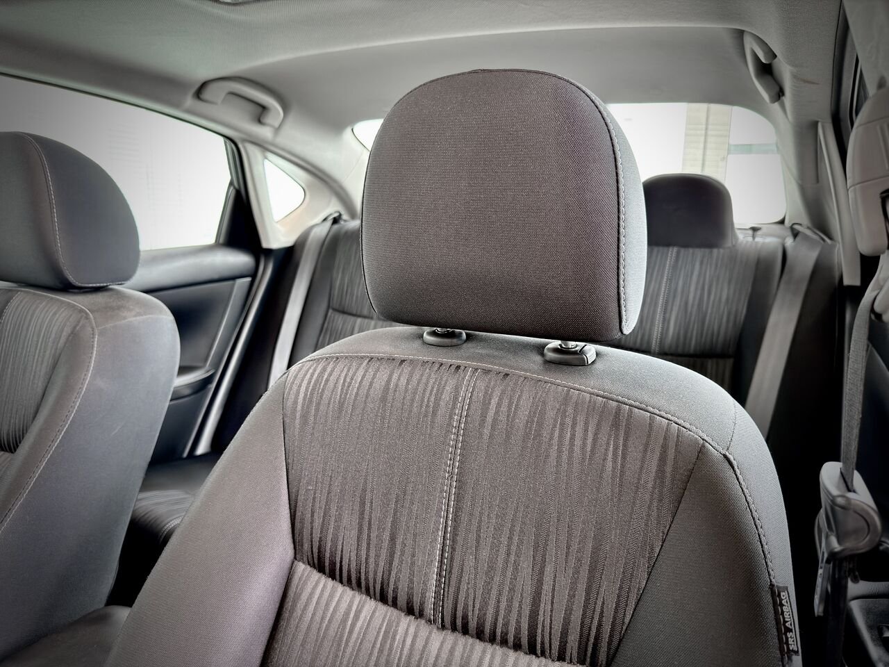2018 Nissan Sentra Grey Notre-Dame-des-Prairies - photo #16