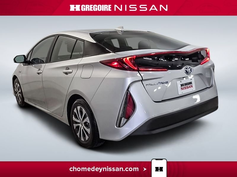 2022 Toyota Prius White Blainville - photo #5