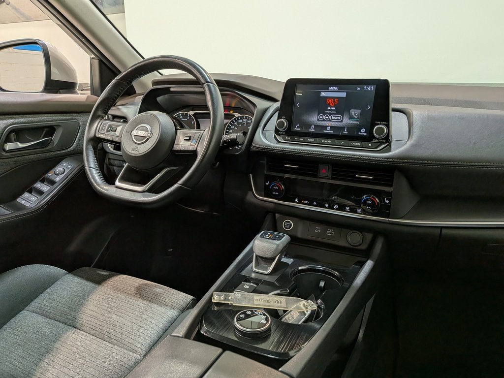 Nissan Rogue AWD SV Moonroof 2023 Or Val-David - photo #18