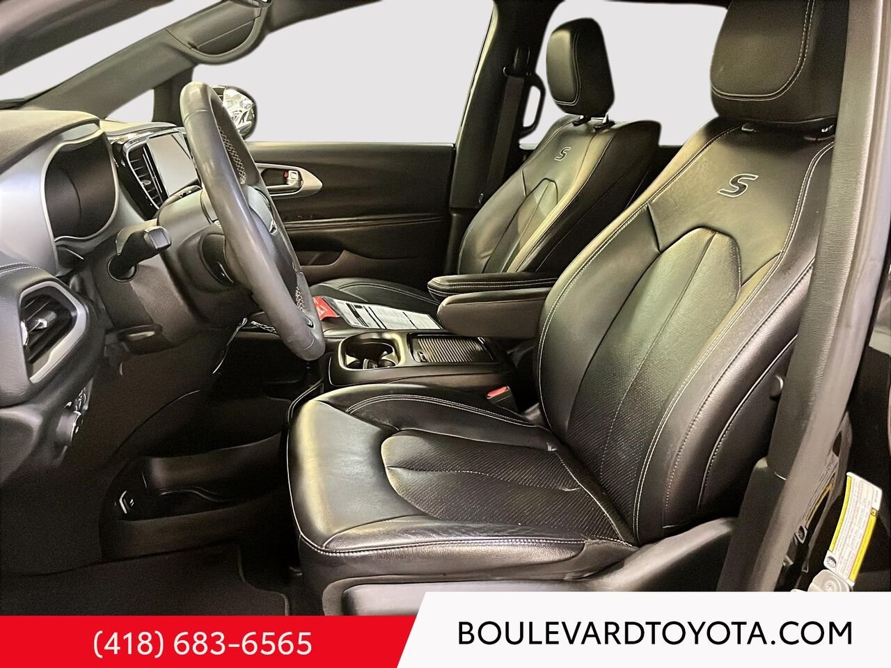 2022 Chrysler Pacifica 100232A-096 | TOURING Black Québec - photo #8
