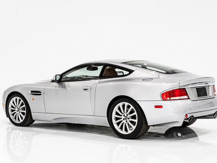 2003 Aston Martin Vanquish 2003 Grey