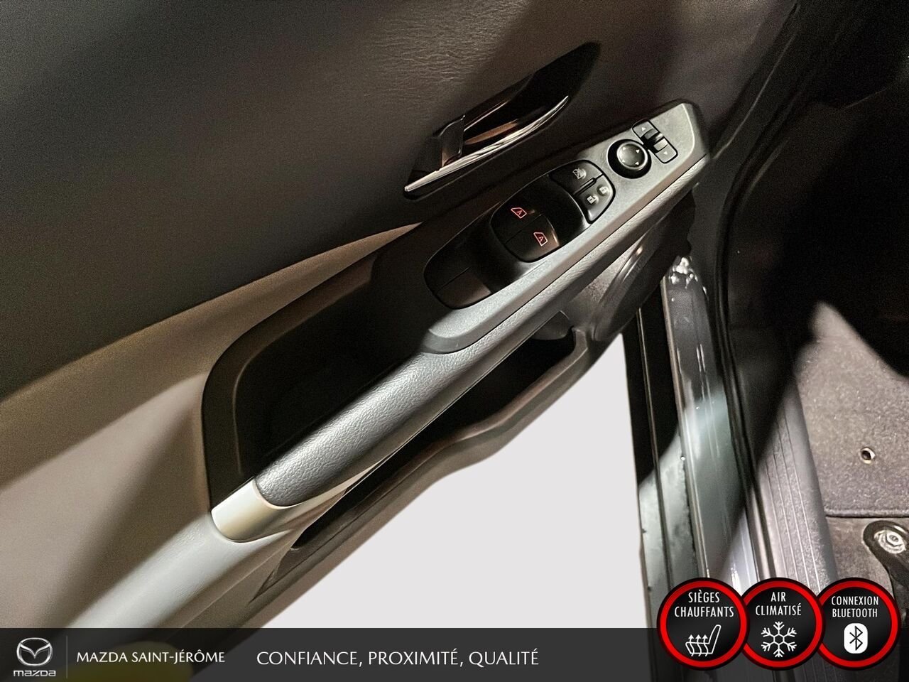 2023 Nissan Kicks SR | BOSE | CUIR | MAGS NOIR | Grey Saint-Jérôme - photo #12
