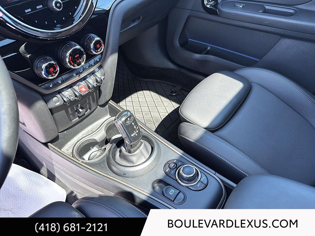 2022 MINI Countryman Beige Quebec - photo #16