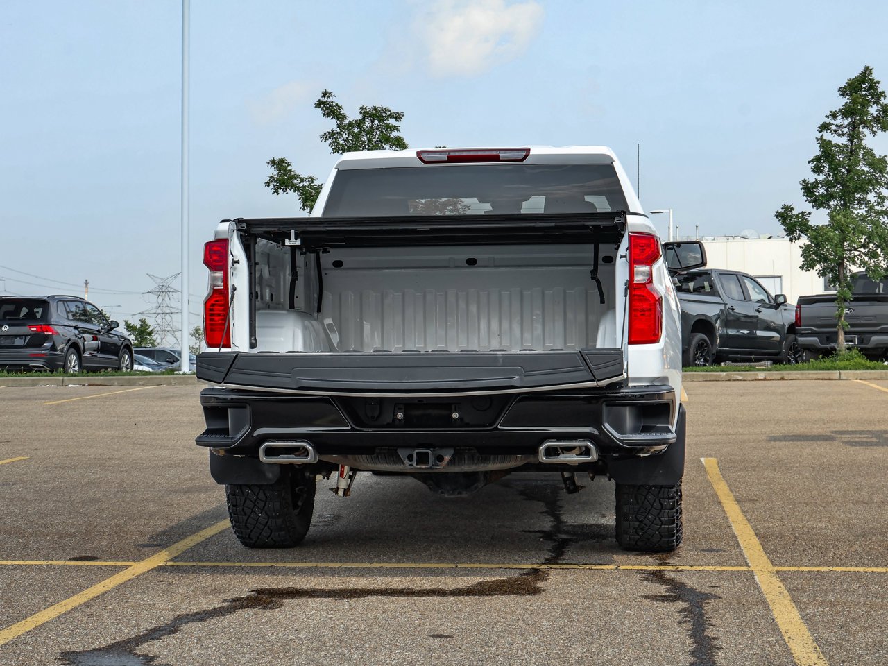 2024 Chevrolet Silverado 1500 4WD Crew Cab 147 Custom Trail Boss White Sherwood Park - photo #8