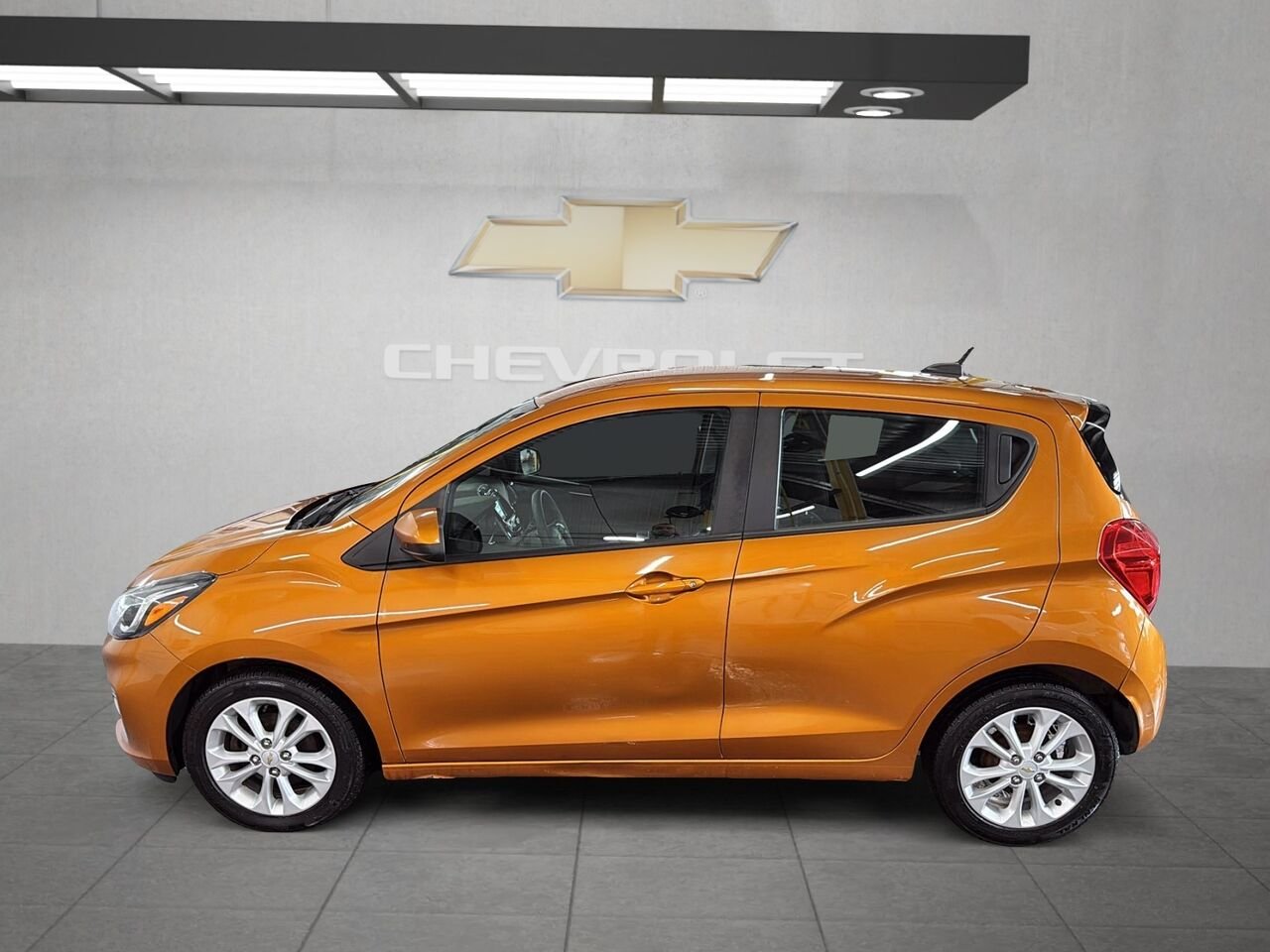 2019 CHEVROLET SPARK LT Orange Saint-Hyacinthe - photo #4