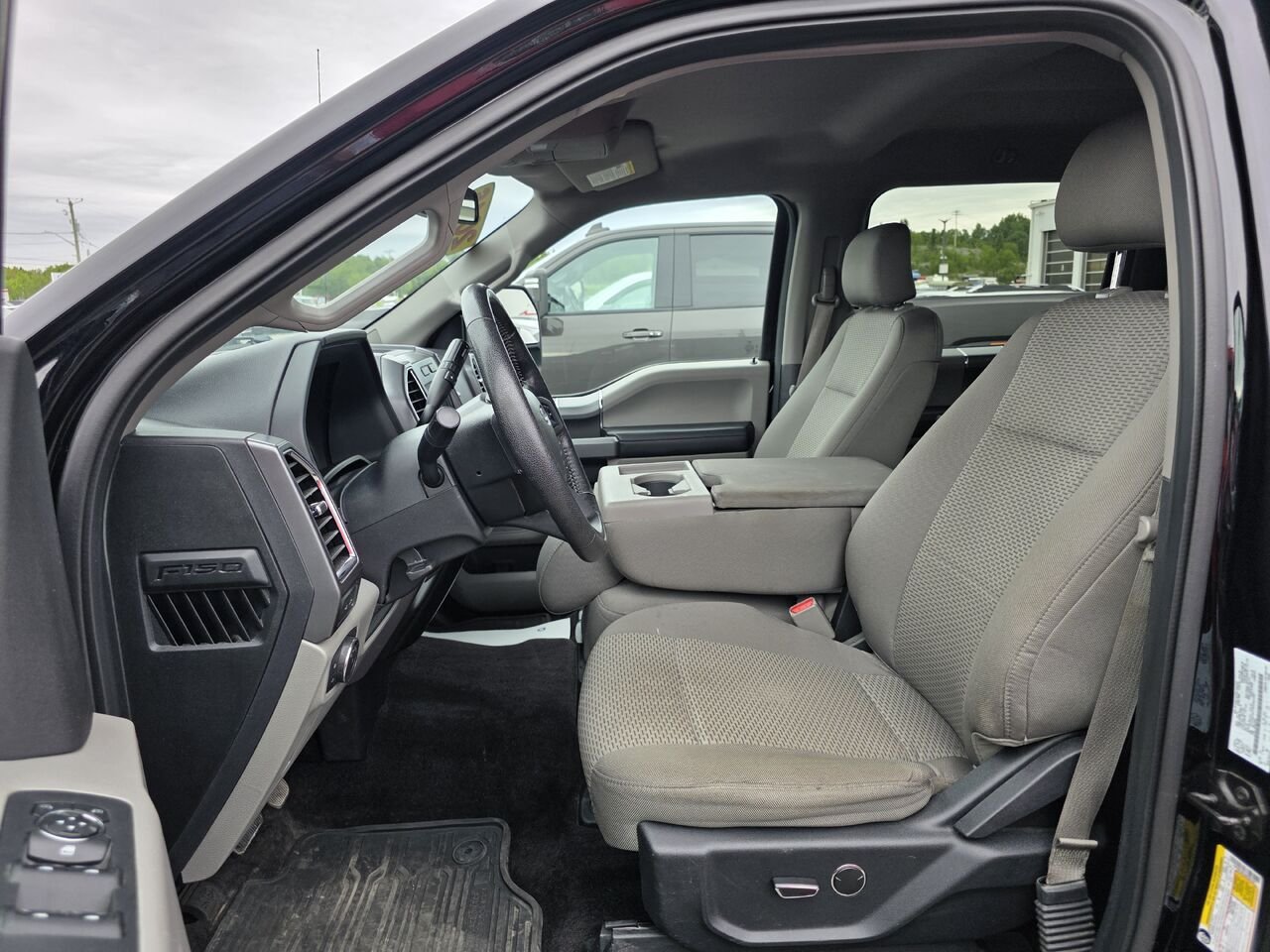 2016 Ford F-150 Cab SuperCrew 4RM 157 po XLT Black Rouyn-Noranda - photo #9