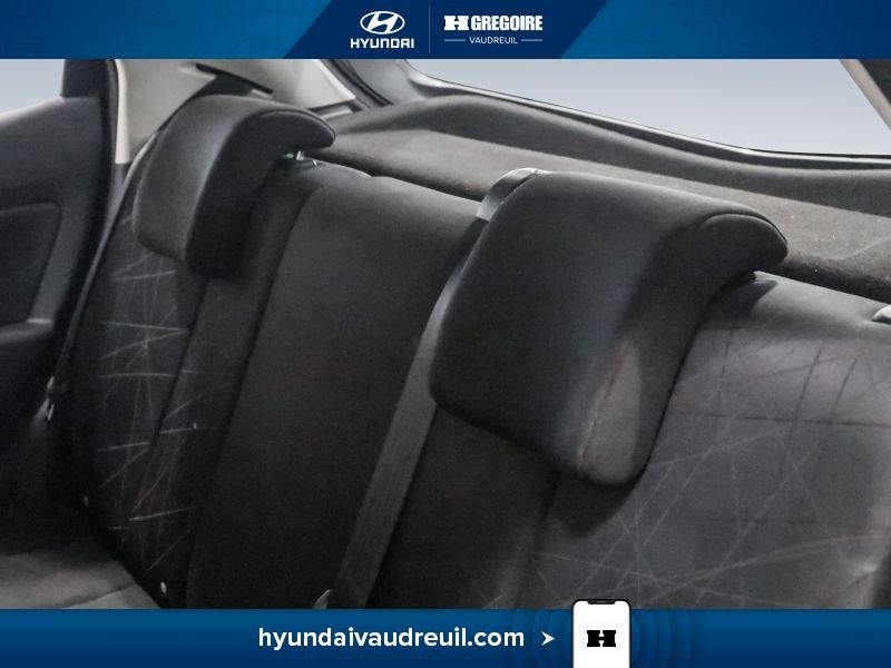 Mazda 2 2011 Argent Blainville - photo #18