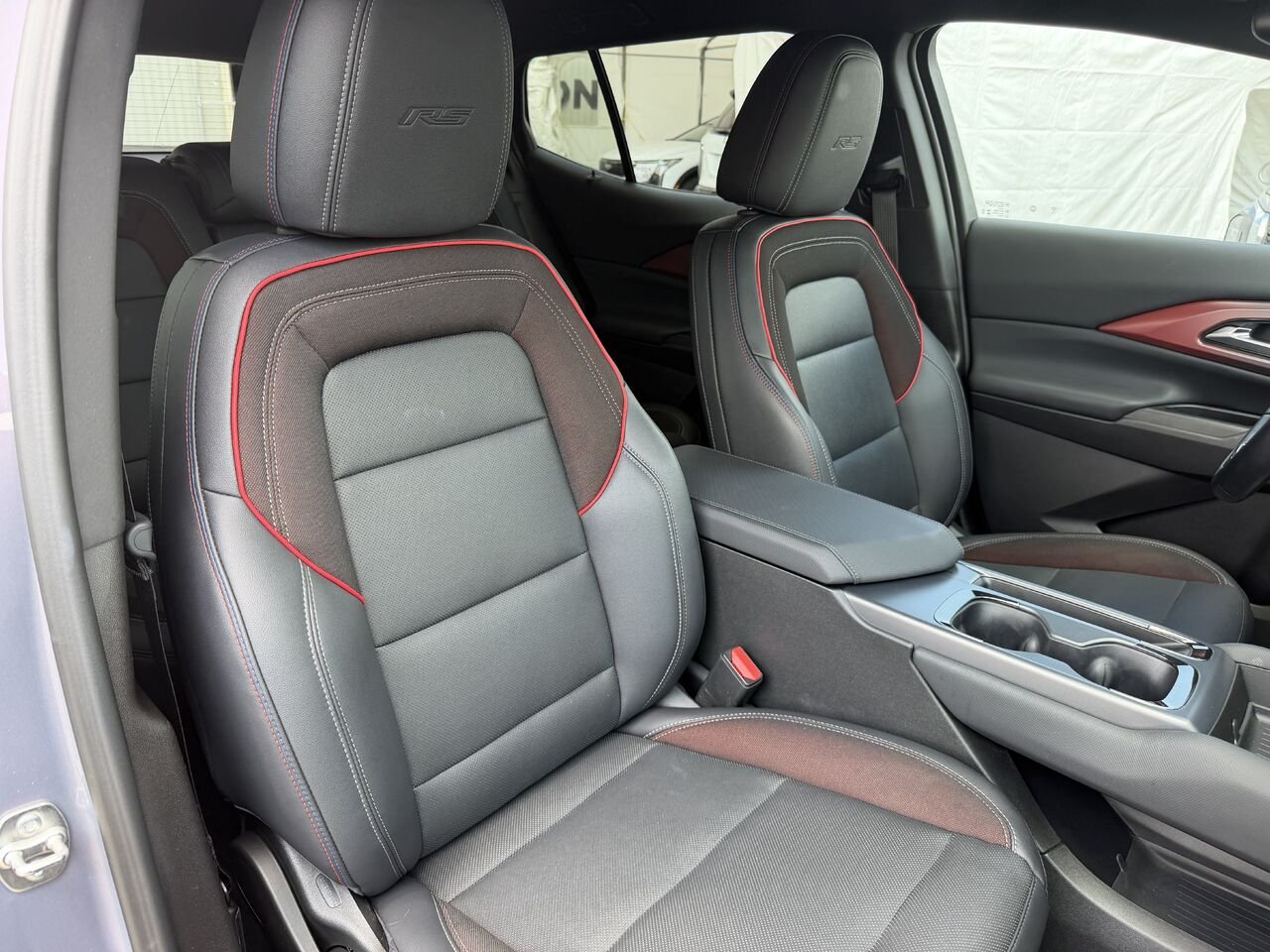 2024 Chevrolet Equinox EV 2RS Grey Laval - photo #23