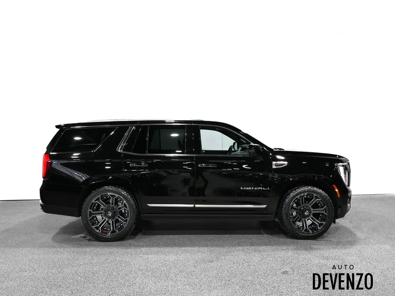 2025 GMC Yukon Black Saint-Eustache - photo #3
