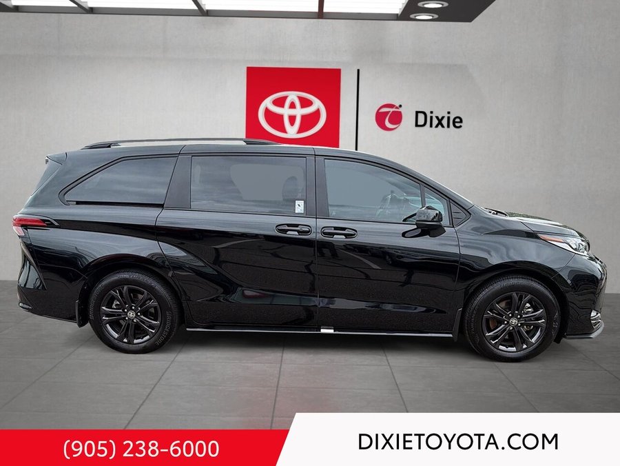 2026 Toyota Sienna 2026 Black