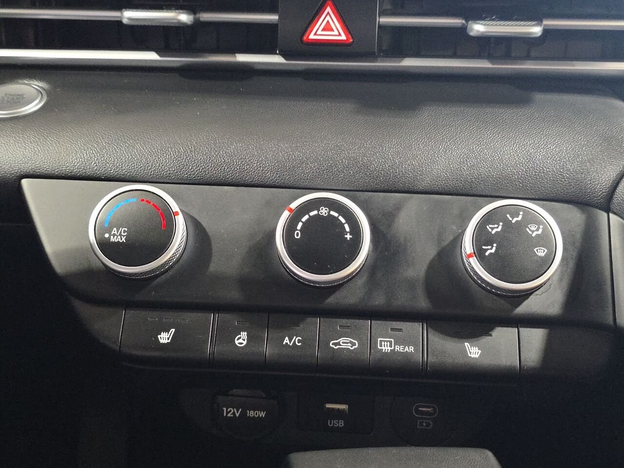 2024 Hyundai Elantra Preferred IVT, Bluetooth, Commande audio au volant, volant chauffant Black Val-David - photo #13