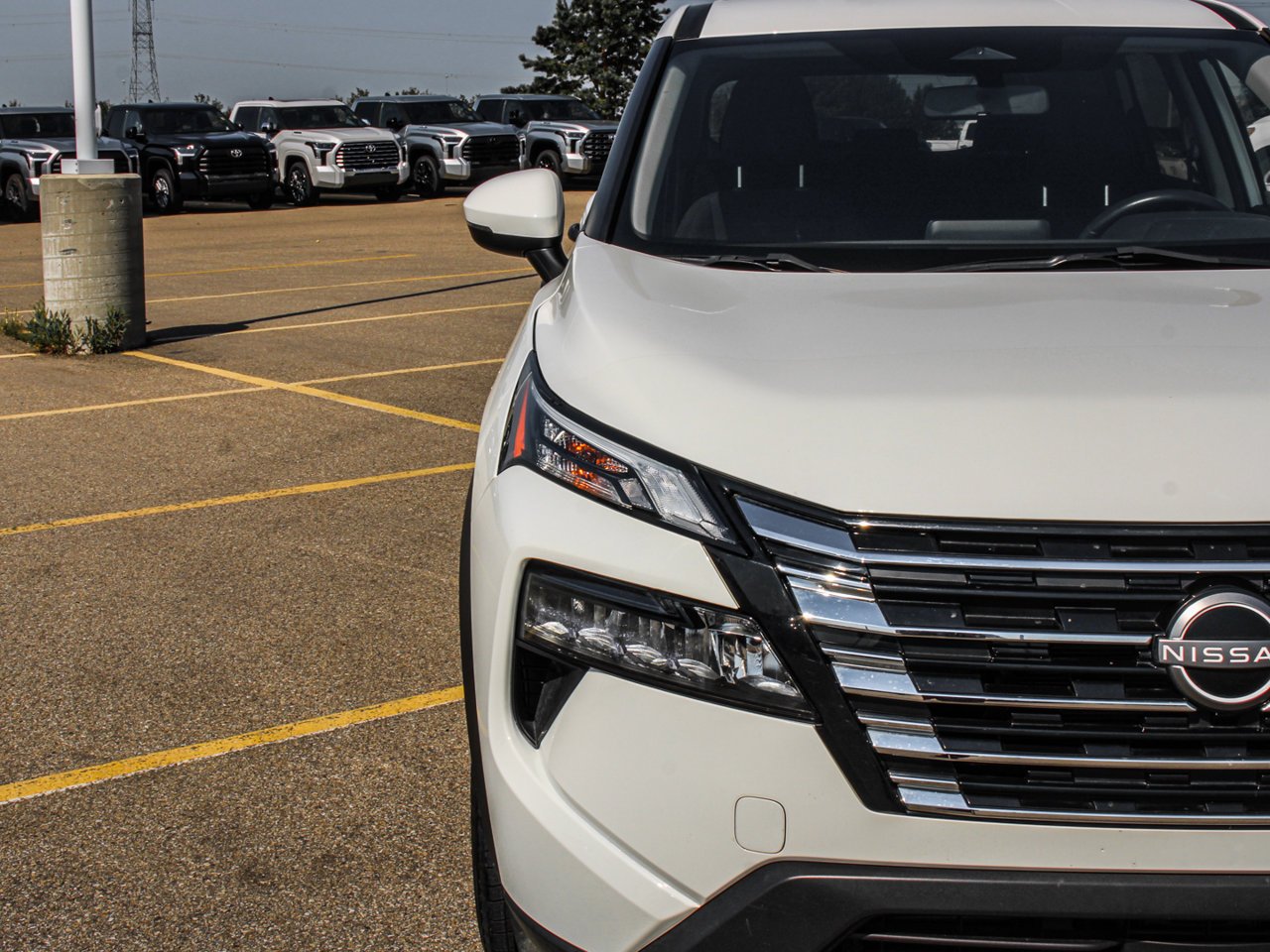 2024 Nissan Rogue AWD S White Sherwood Park - photo #10