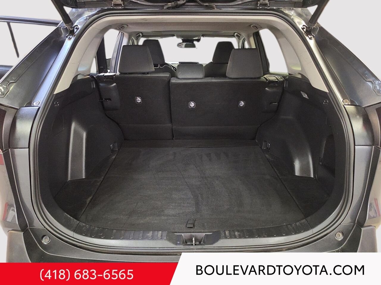 Toyota RAV4 100111A-2 | XLE, AWD 2021 Gris Québec - photo #19