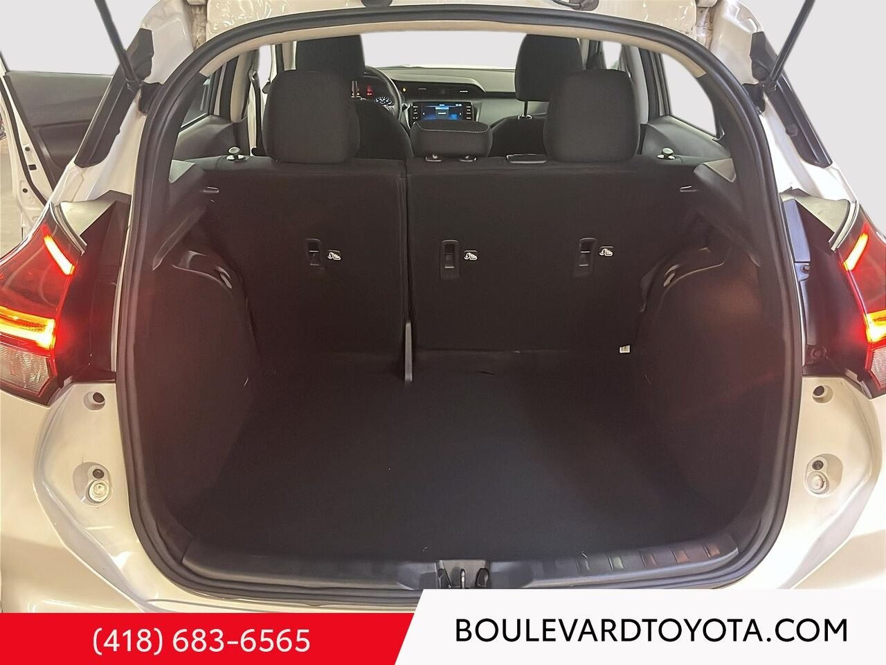 Nissan Kicks 100180B-74 | SV 2024 Blanc Québec - photo #17