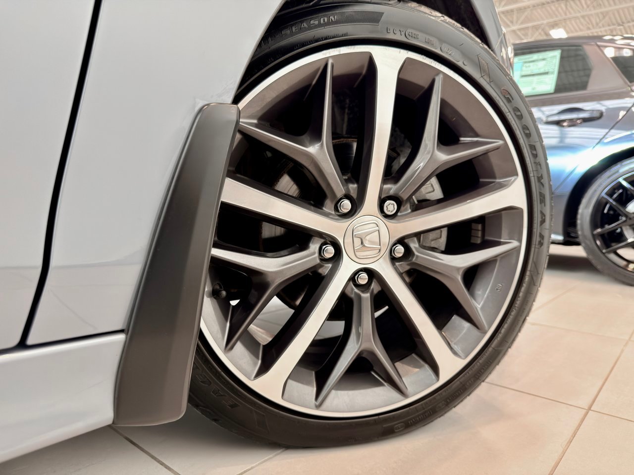 2022 Honda Civic Sedan Silver Notre-Dame-des-Prairies - photo #11
