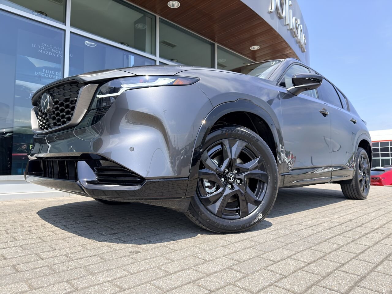 2026 MAZDA CX-5 Machine Grey Metallic Notre-Dame-des-Prairies - photo #2