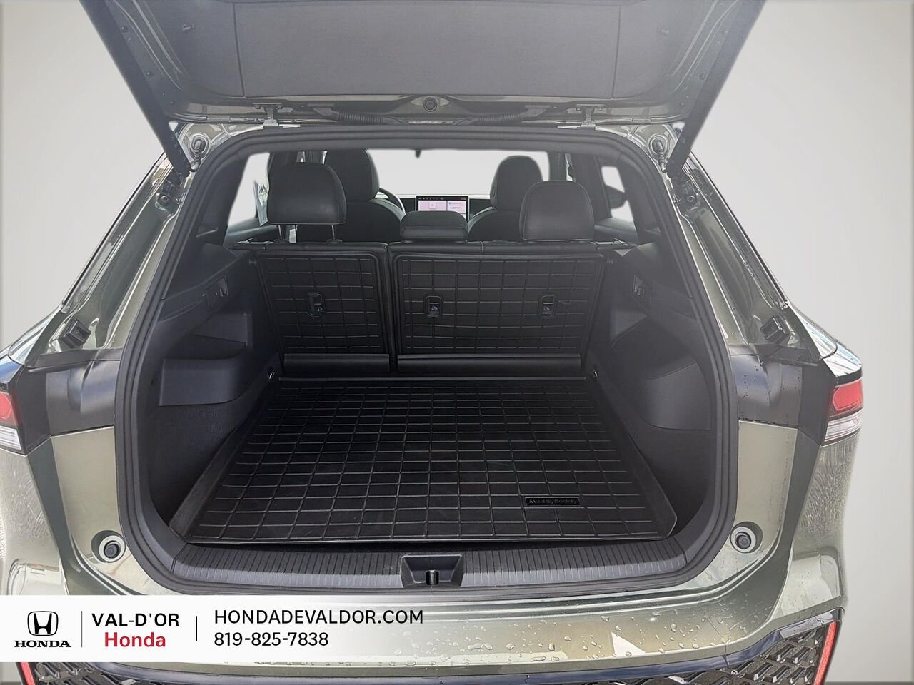 Volkswagen Tiguan Comfortline R-Line Black Edition 4MOTION 2026 Vert Val-d'Or - photo #5