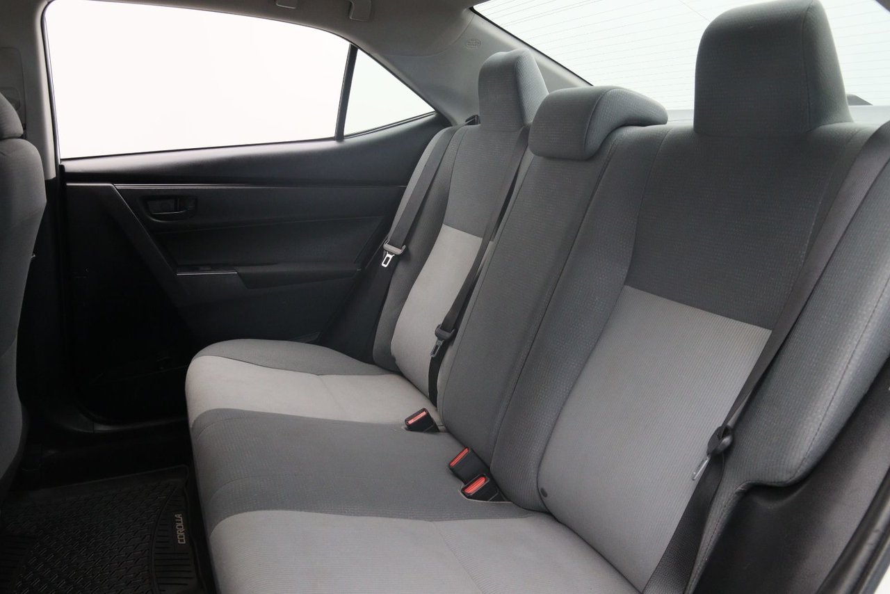 Toyota Corolla NIV 2T1BURHE5JC086477 2018 Blanc Baie-Comeau - photo #7