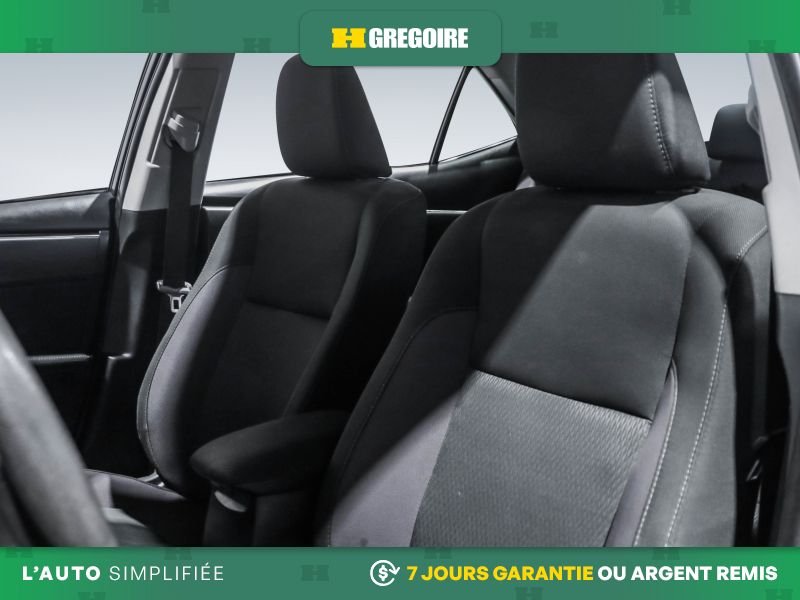 Toyota Corolla 2019 Bleu Laval - photo #15