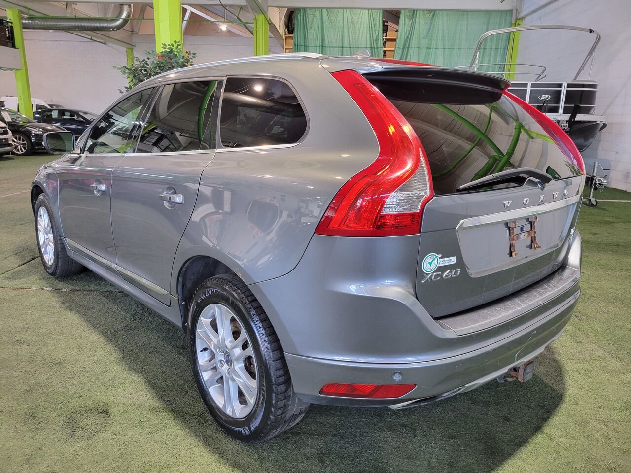 2017 Volvo XC60 Grey  - photo #3