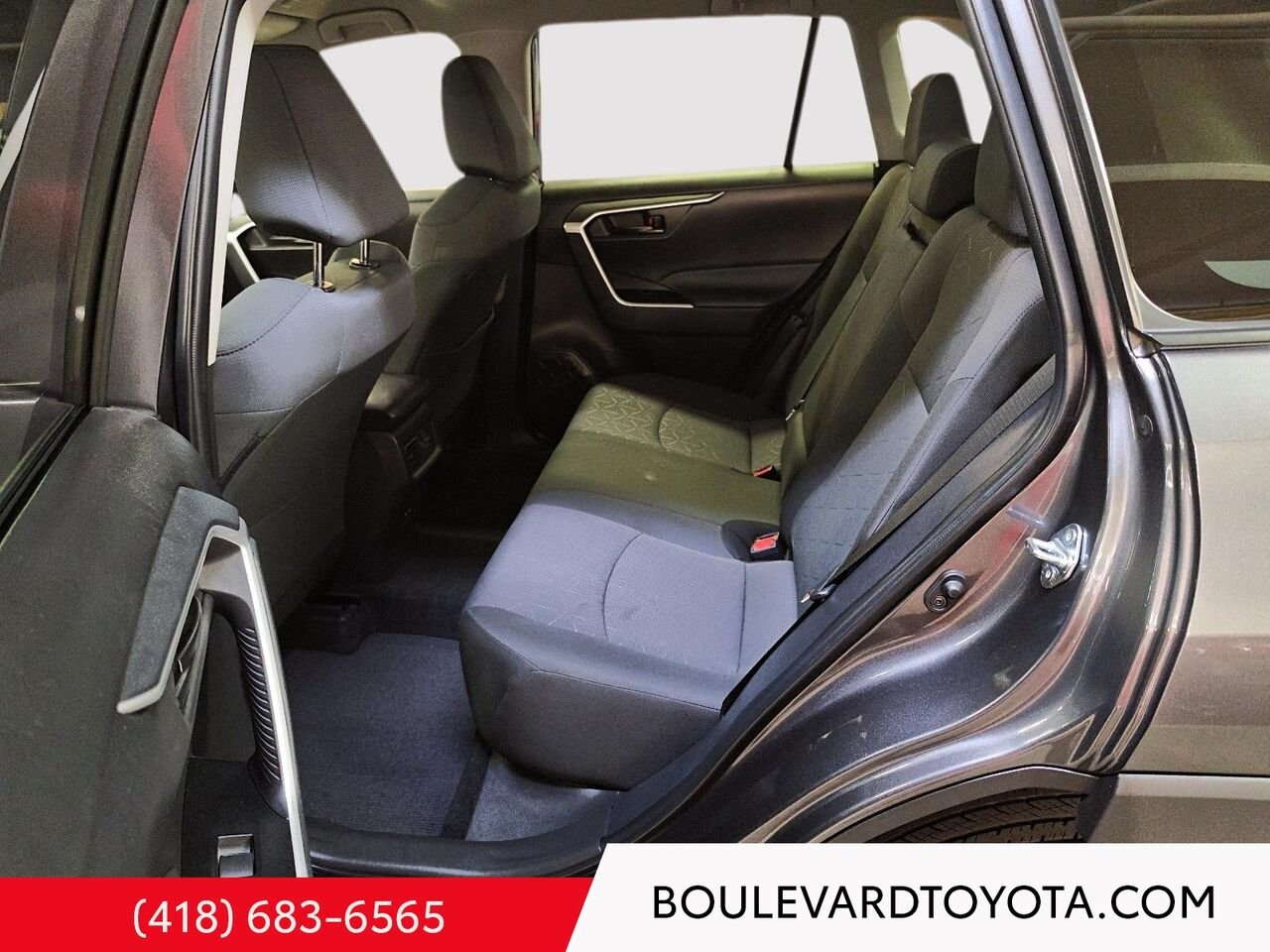 Toyota RAV4 100113A-103 | LE, AWD 2025 Gris Québec - photo #16