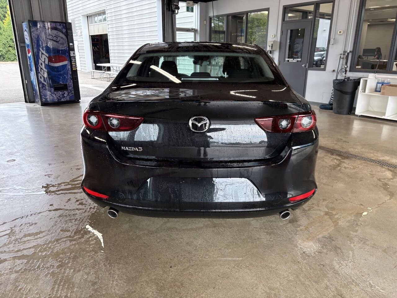 2026 MAZDA Mazda3 GX Jet Black Mica Châteauguay - photo #4