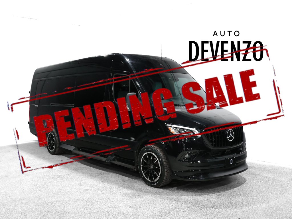 2022 Mercedes-Benz Sprinter fourgonnette utilitaire Black Saint-Eustache - photo #0