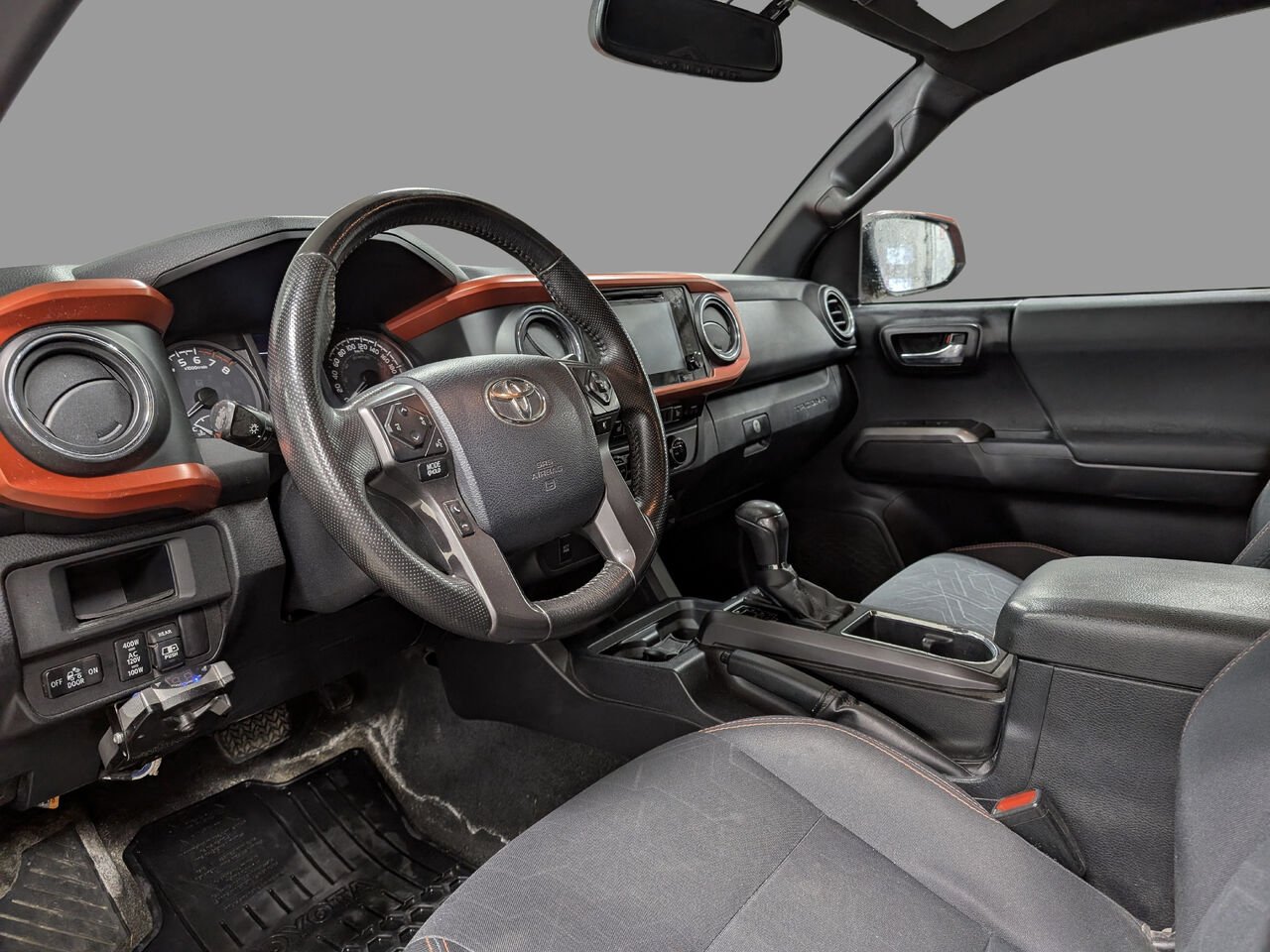 2017 Toyota Tacoma 5TFDZ5BN2HX018435 Orange Sherbrooke - photo #7