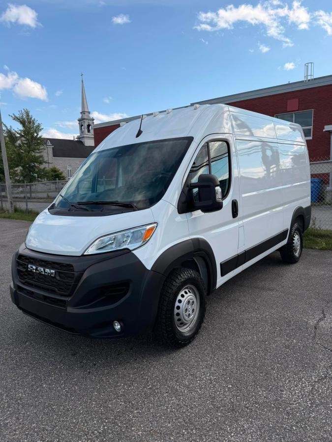 2025 RAM ProMaster Cargo Van White Lac Mégantic - photo #0