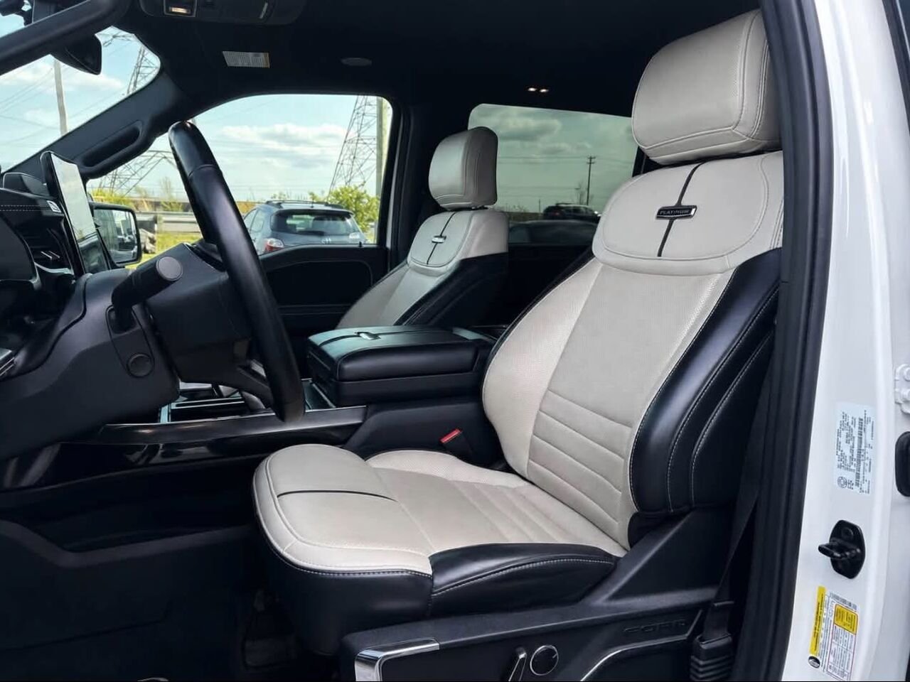 2023 Ford F-150 Lightning Silver Saint-Basile-le-Grand - photo #4