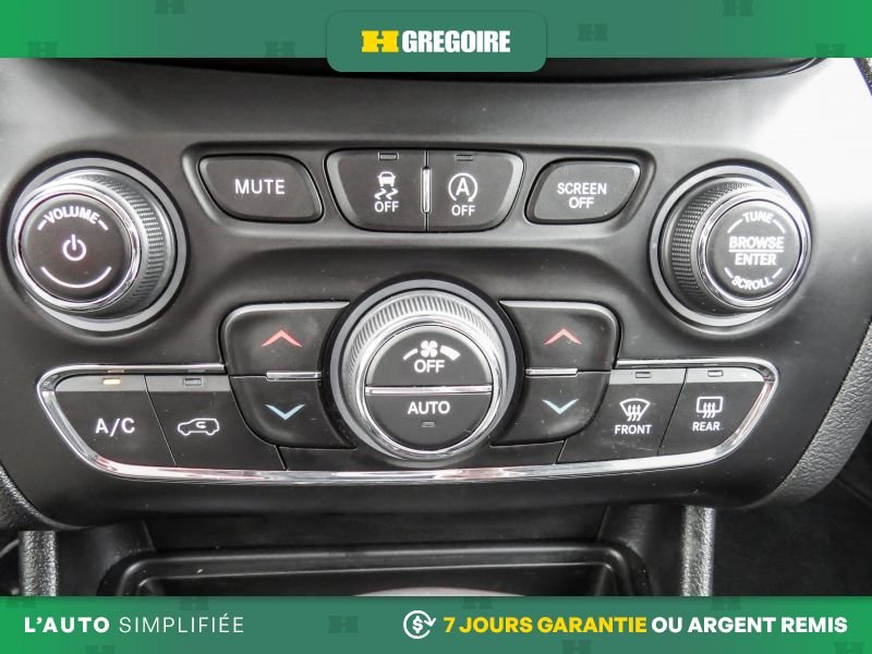 2021 Jeep Cherokee White Laval - photo #21