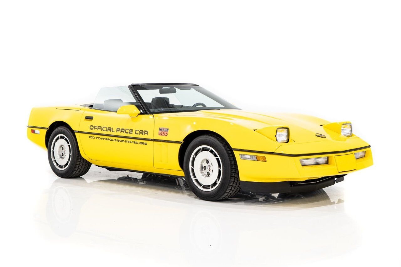 1986 Chevrolet Corvette Pace Car livery with only 17,380km (10,800miles) Yellow Montreal - photo #51