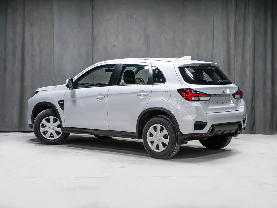 2026 Mitsubishi RVR ES White Diamond